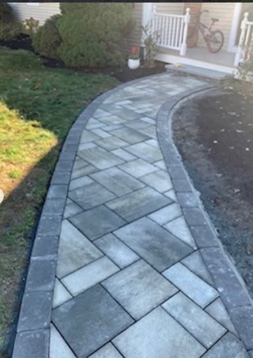 Curved walk with charcoal border